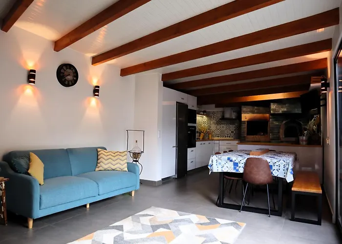 Casa D Avo 1937, By Op Semesterbostad *